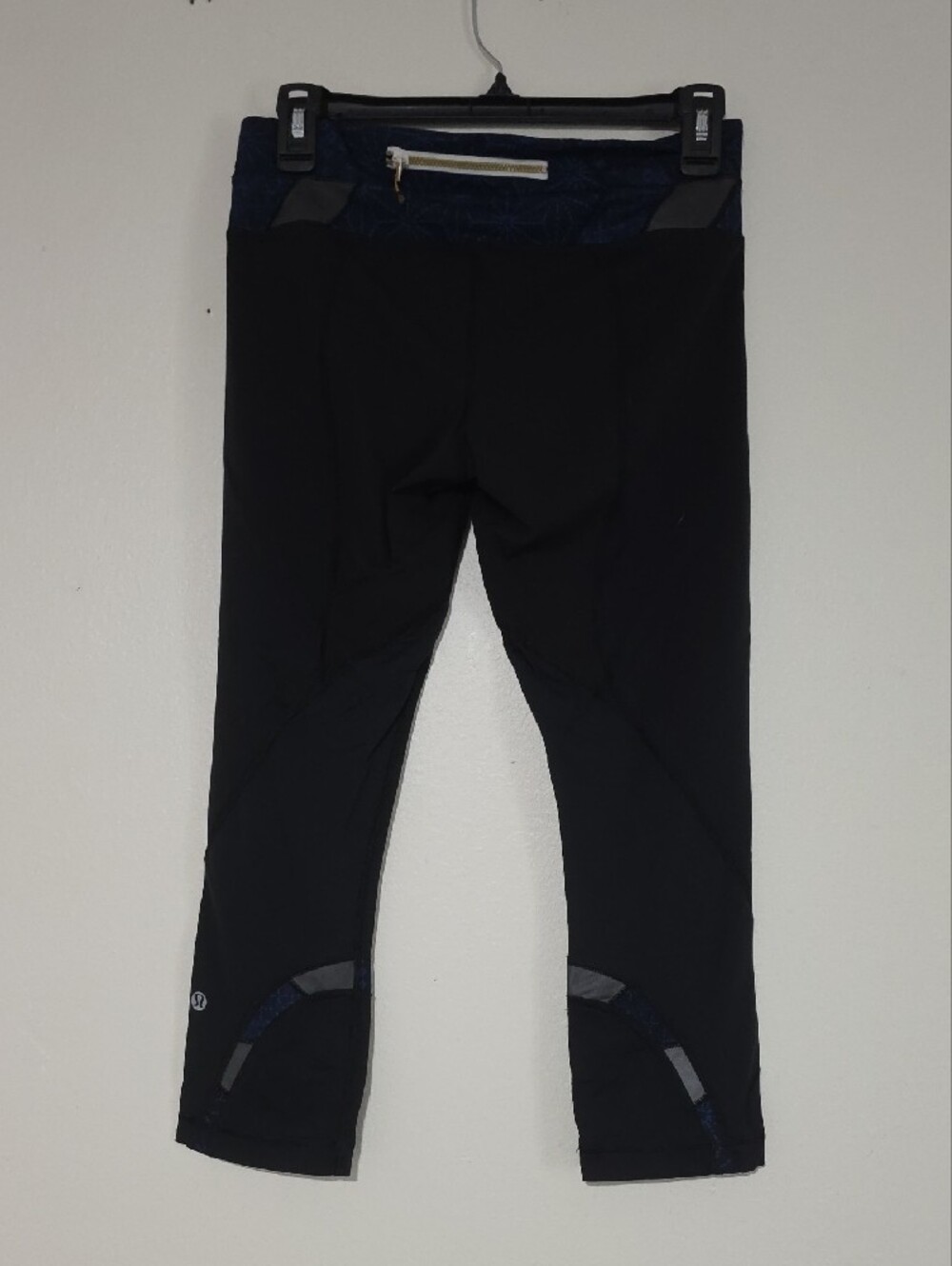 lululemon athletica Black Reflective Accent Leggings - Picture 2 of 4